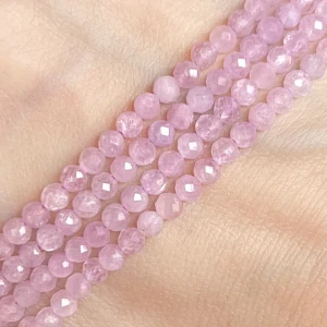 Kunzit, kvalita AA, 3-3,5 mm, půlšňůra 19 cm